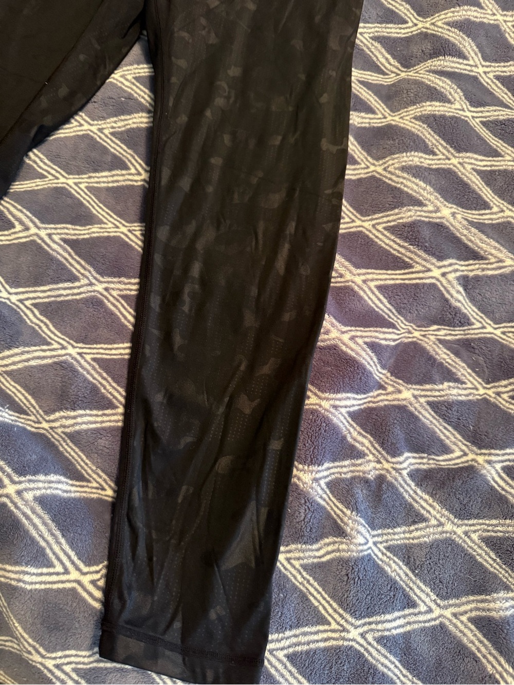 ZYIA Black Active Leggings with Tonal Pattern - Picture 2 of 5